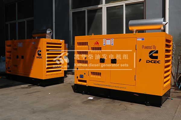 桂林兩台75kw防（fáng）雨罩（zhào）柴油發電機（jī）組成功出廠